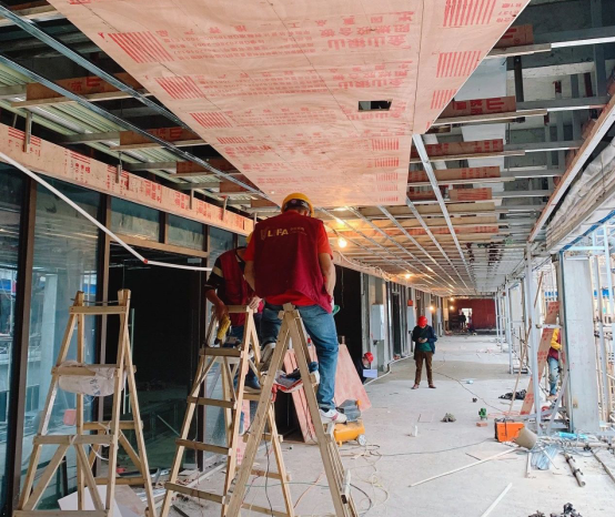 忠縣購物公園裝修項目獲肖董事長高度評價！